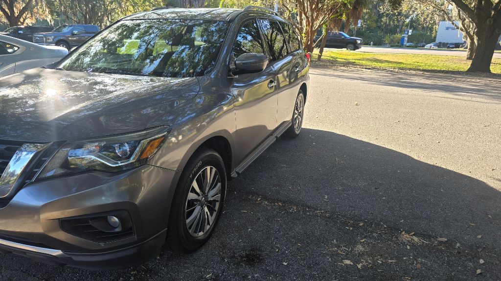 2019 Nissan Pathfinder SV